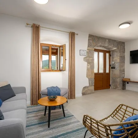 Casa Balussi By Briskva Vila